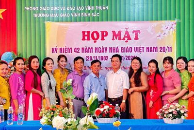 Trường Mẫu giáo Vĩnh Bình Bắc tổ chức Họp mặt ngày nhà giáo Việt Nam 20-11