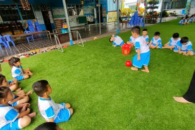 Hoạt động ngoài trời của các bé trường Mẫu giáo Vĩnh Bình Bắc