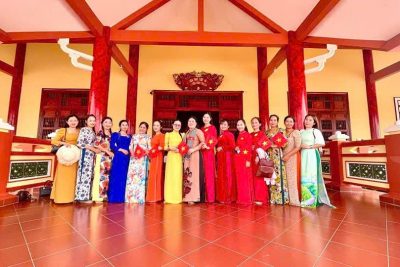 Trường Mẫu giáo Vĩnh Bình Bắc tổ chức về nguồn tham quan trưng bày hình ảnh, tư liệu về lịch sử tỉnh Kiên Giang kỷ niệm 50 năm ngày giải phóng miền Nam thống nhất đất nước.